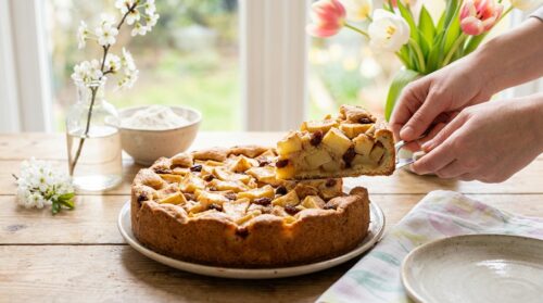 Mijn appeltaart wordt in maart luchtig en smeuig met een beetje bloemwater